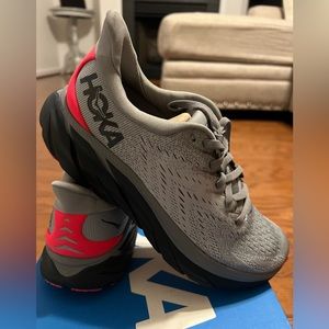 NEW. Size 7.5 Hoka Clifton 8. Color: Sharkskin / Diva Pink